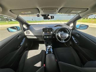 2016 Nissan Leaf - Thumbnail