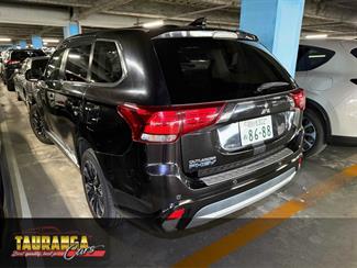 2017 Mitsubishi Outlander - Thumbnail