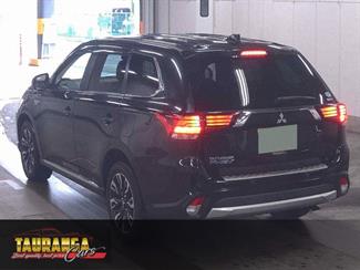 2017 Mitsubishi Outlander - Thumbnail