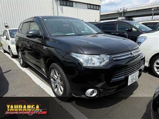 2013 Mitsubishi Outlander - Thumbnail