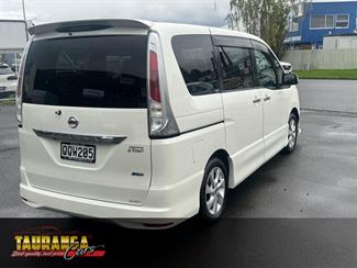 2012 Nissan Serena - Thumbnail