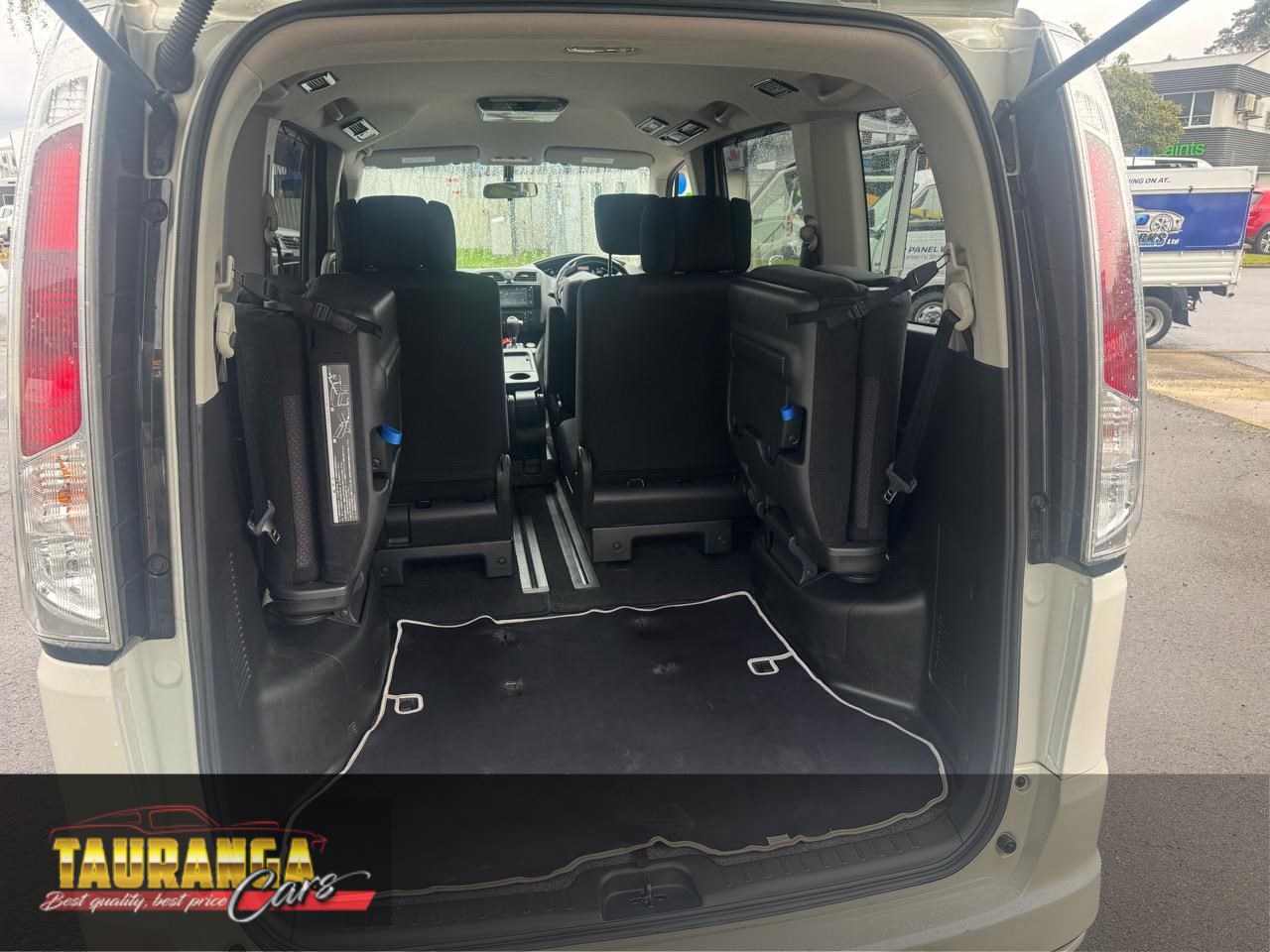 2012 Nissan Serena