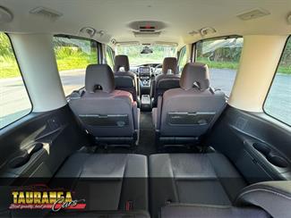 2018 Nissan Serena - Thumbnail