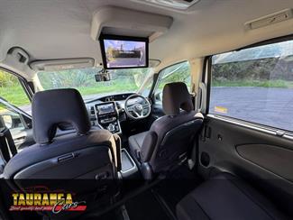 2018 Nissan Serena - Thumbnail