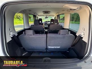 2018 Nissan Serena - Thumbnail