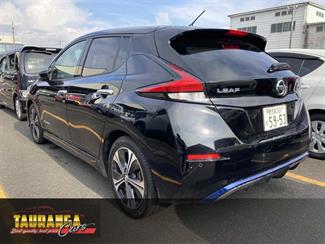 2018 Nissan Leaf - Thumbnail