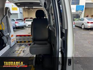 2018 Toyota Hiace - Thumbnail