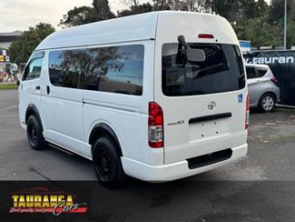 2018 Toyota Hiace - Thumbnail