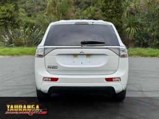 2013 Mitsubishi Outlander - Thumbnail