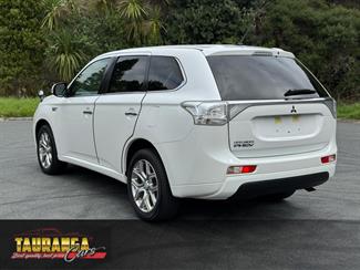 2013 Mitsubishi Outlander - Thumbnail