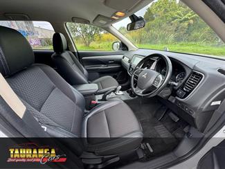 2013 Mitsubishi Outlander - Thumbnail