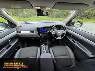 2013 Mitsubishi Outlander - Thumbnail