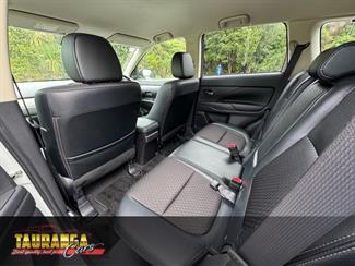 2013 Mitsubishi Outlander - Thumbnail