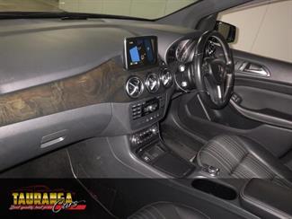 2013 Mercedes-Benz B 180 - Thumbnail
