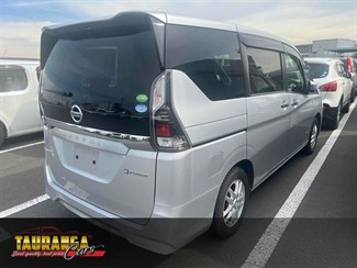 2021 Nissan Serena - Thumbnail