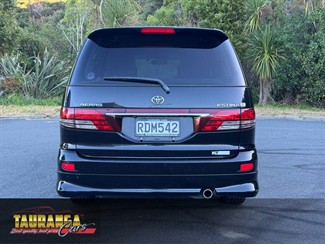 2005 Toyota Estima - Thumbnail