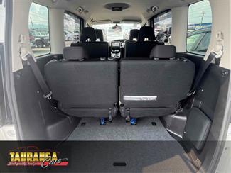 2017 Nissan SERENA - Thumbnail