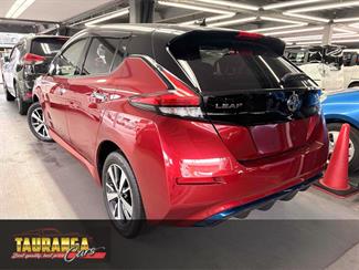 2019 Nissan Leaf - Thumbnail