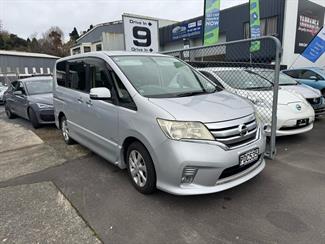 2013 Nissan Serena - Thumbnail