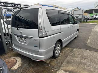 2013 Nissan Serena - Thumbnail