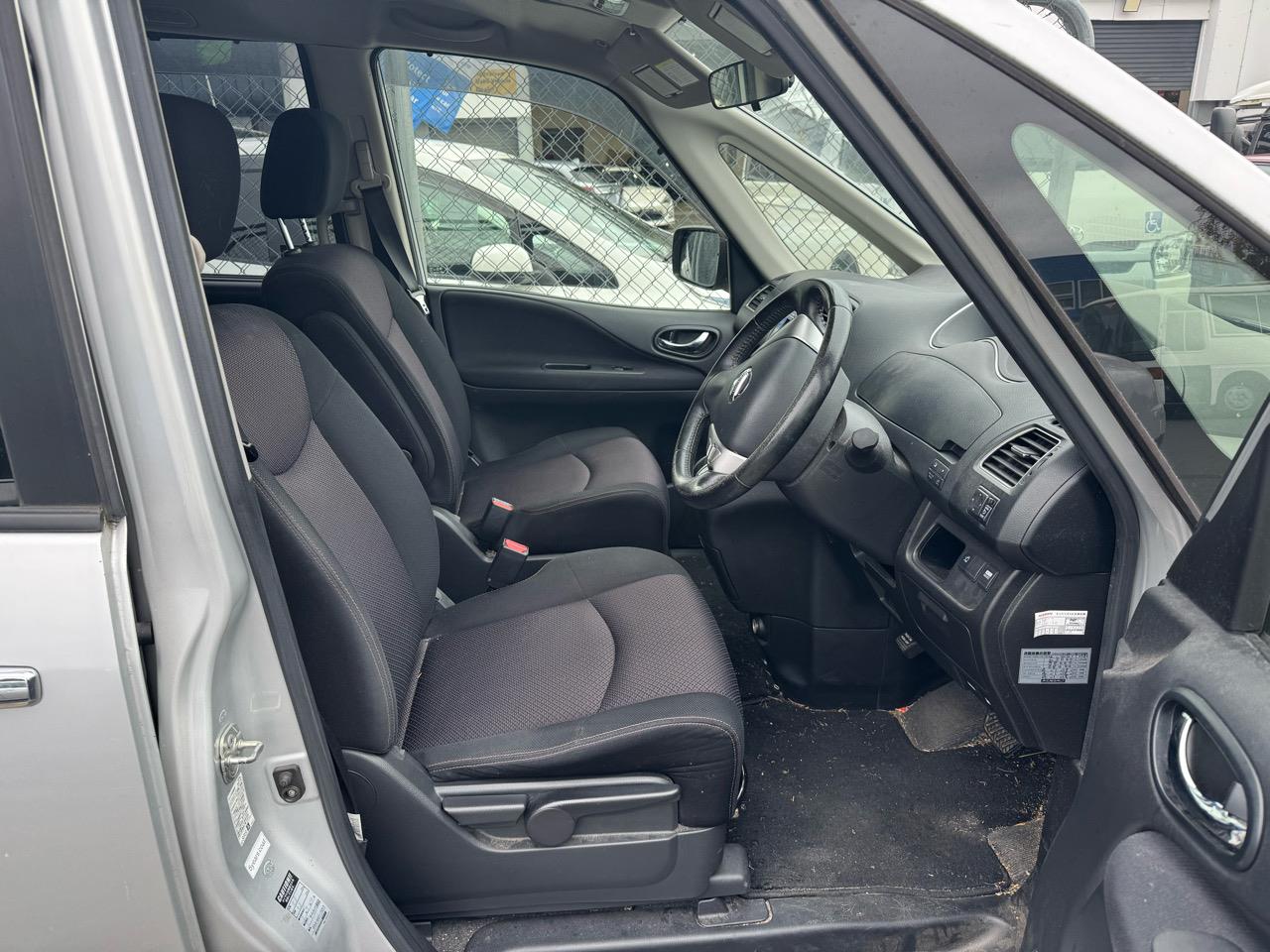 2013 Nissan Serena