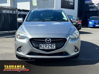 2015 Mazda 2 - Thumbnail
