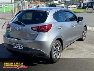 2015 Mazda 2 - Thumbnail