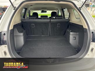 2016 Mitsubishi Outlander - Thumbnail