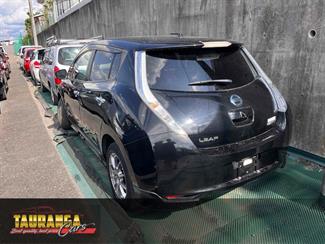 2016 Nissan Leaf - Thumbnail