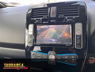 2016 Nissan Leaf - Thumbnail