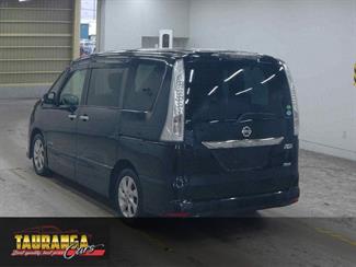 2013 Nissan Serena - Thumbnail