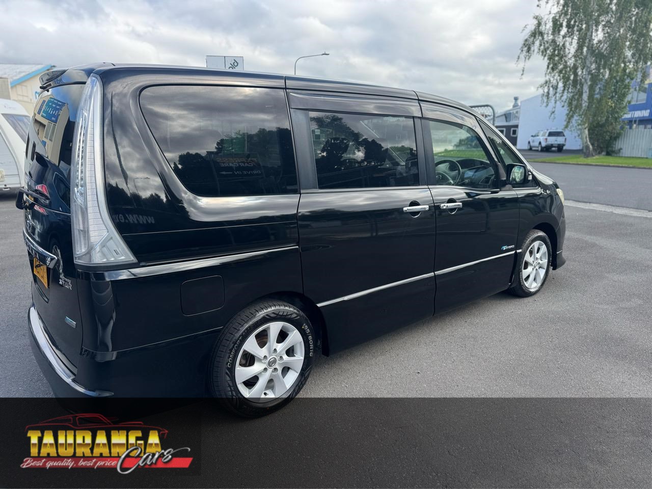 2013 Nissan Serena