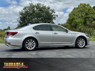 2013 Lexus LS 460 - Thumbnail