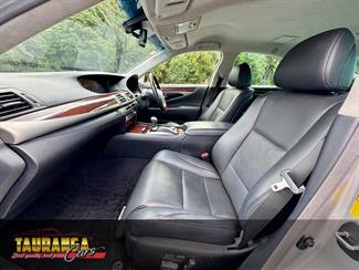 2013 Lexus LS 460 - Thumbnail