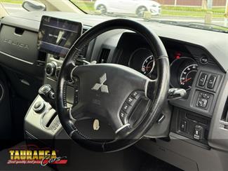 2013 Mitsubishi DELICA - Thumbnail