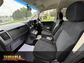 2013 Mitsubishi DELICA - Thumbnail