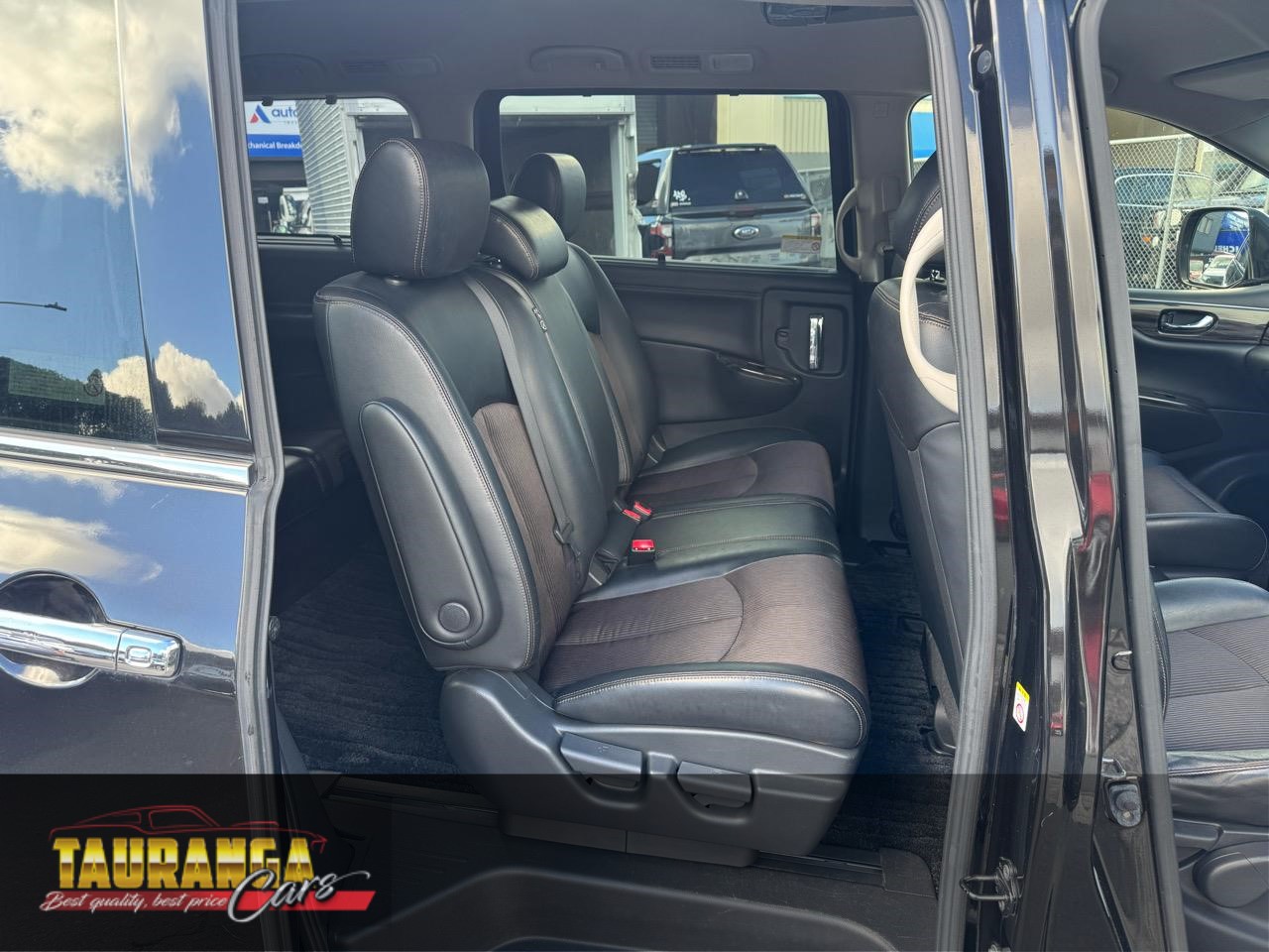 2014 Nissan Elgrand