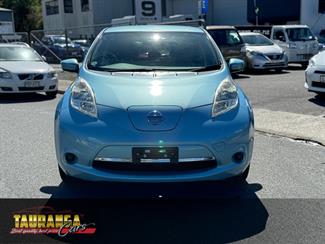 2017 Nissan Leaf - Thumbnail