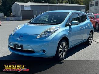 2017 Nissan Leaf - Thumbnail