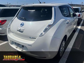 2017 Nissan Leaf - Thumbnail