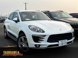 2016 Porsche MACAN - Thumbnail
