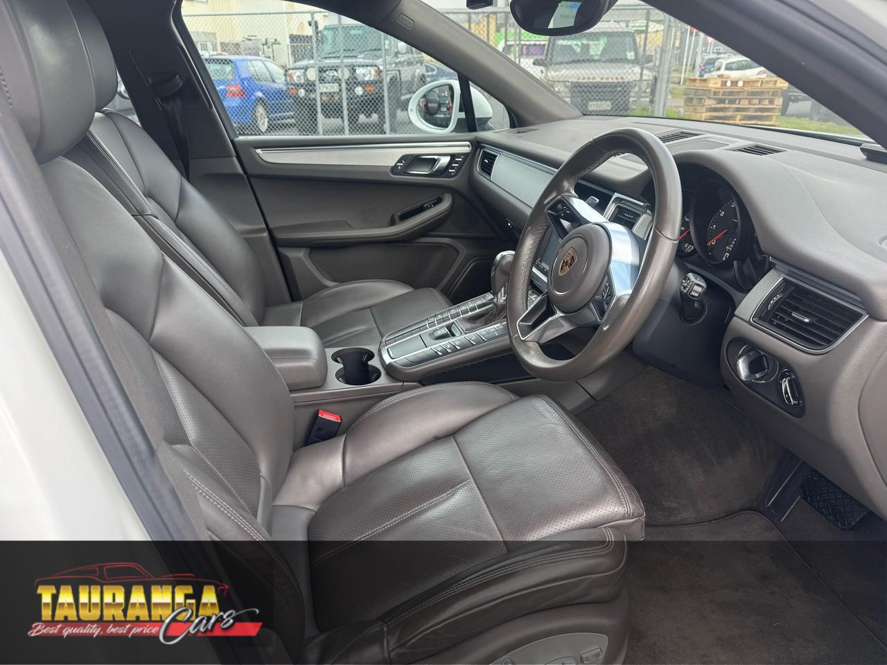 2016 Porsche MACAN